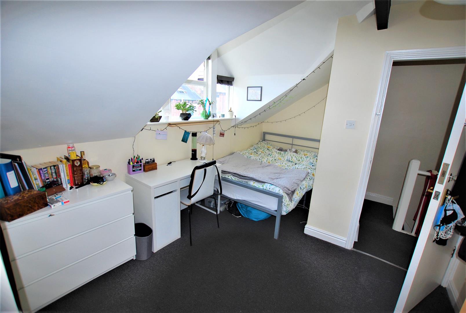 Sharrow,40 Hunter House Road,Ecclesall,Sheffield S11 8TW,4 Bedrooms Bedrooms,2 BathroomsBathrooms,Terraced,1860